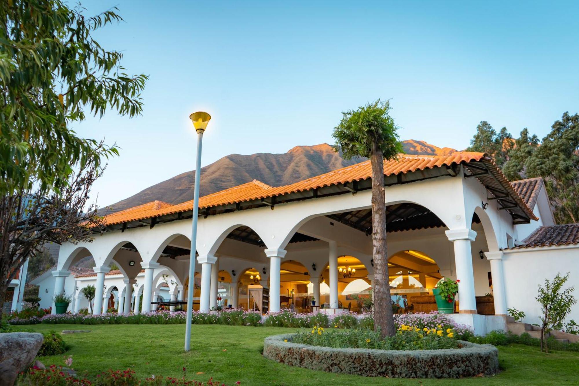 Hotel Agustos Urubamba Kültér fotó