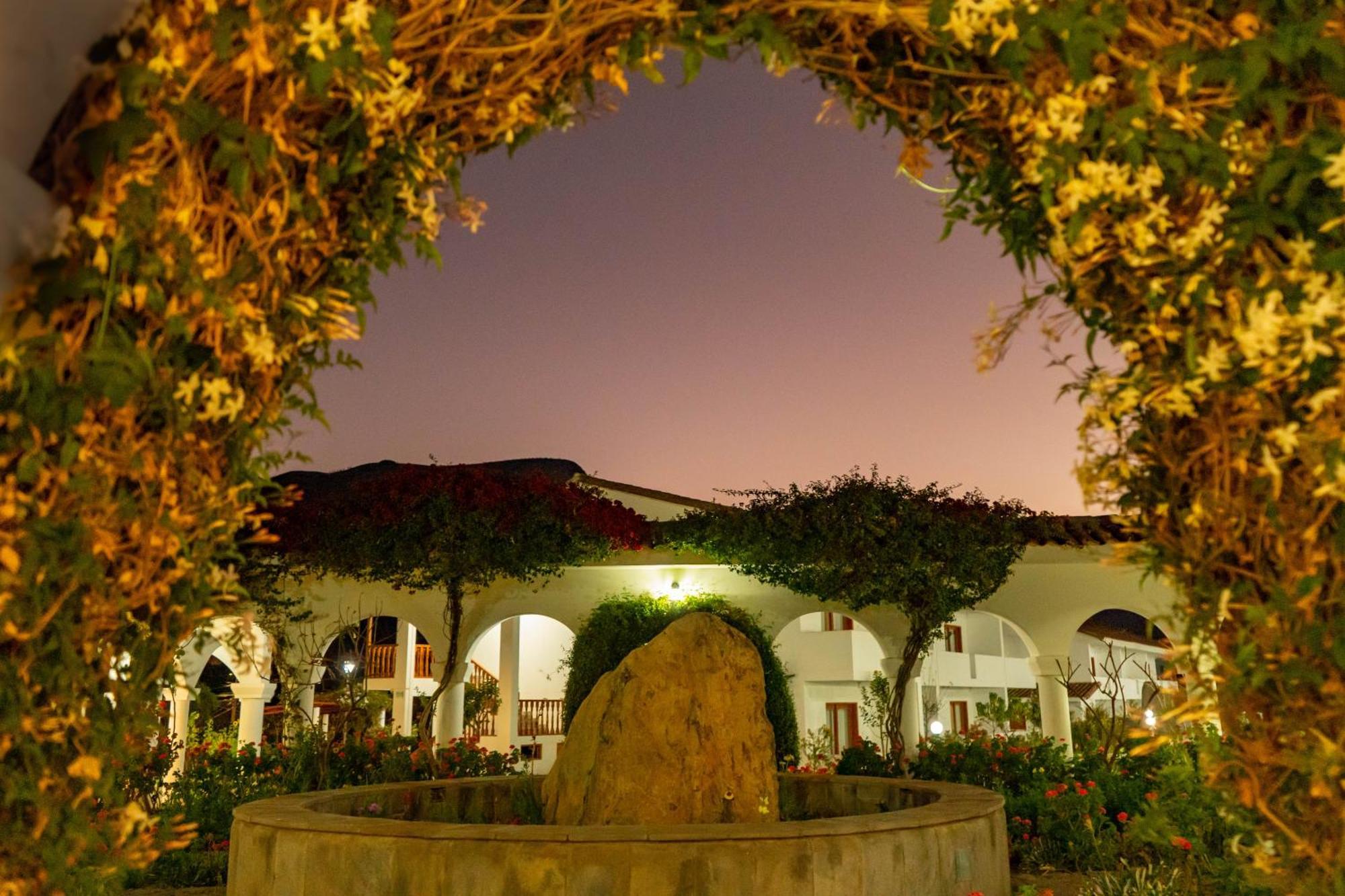 Hotel Agustos Urubamba Kültér fotó