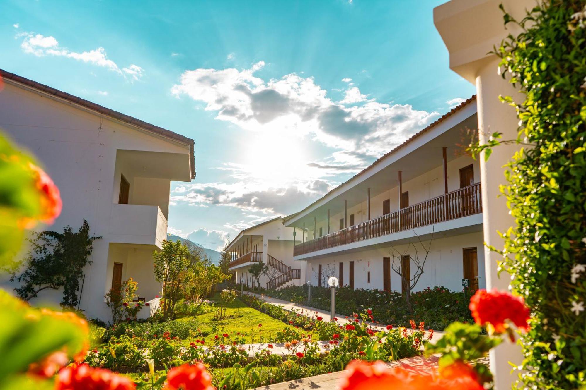 Hotel Agustos Urubamba Kültér fotó