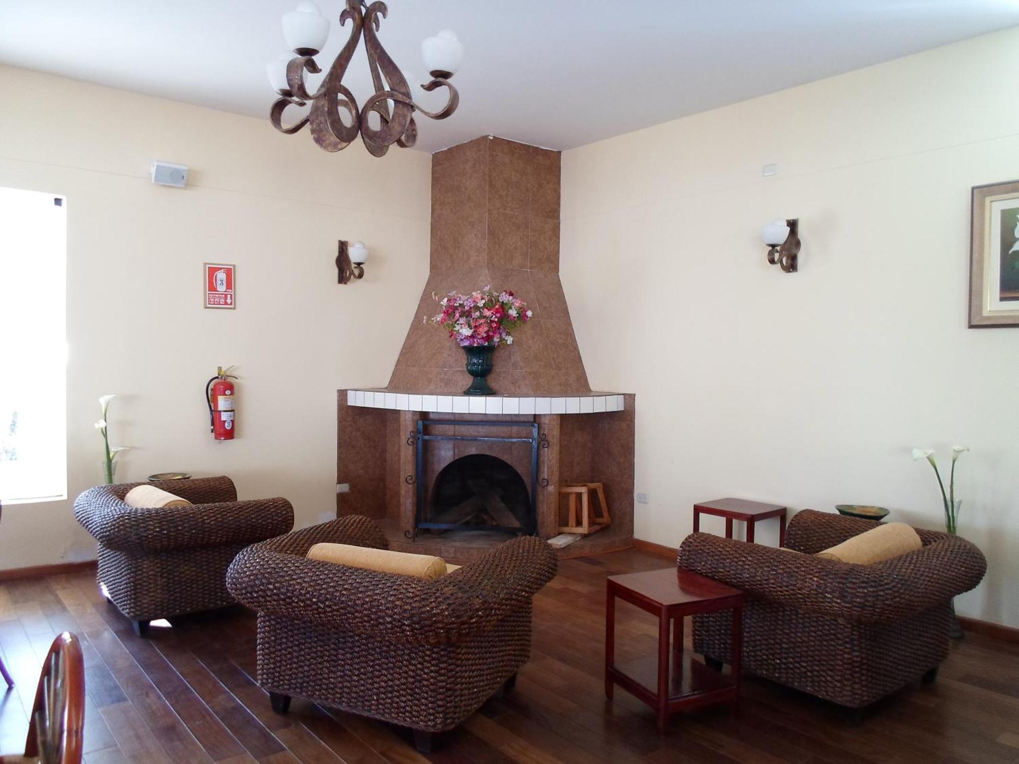 Hotel Agustos Urubamba Kültér fotó