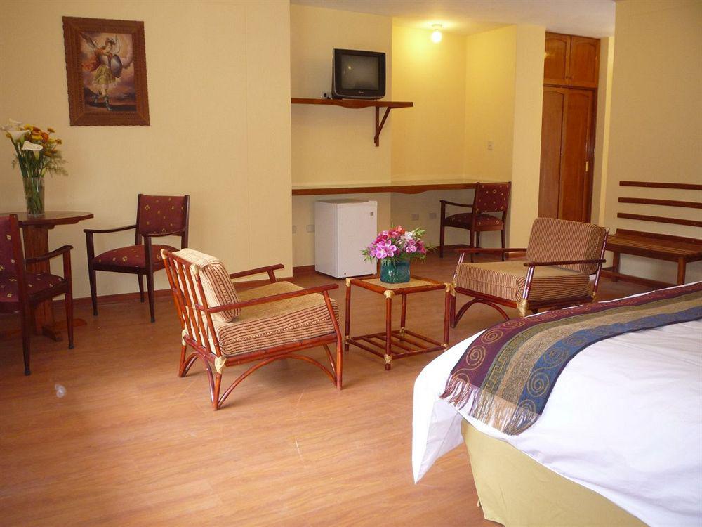 Hotel Agustos Urubamba Kültér fotó